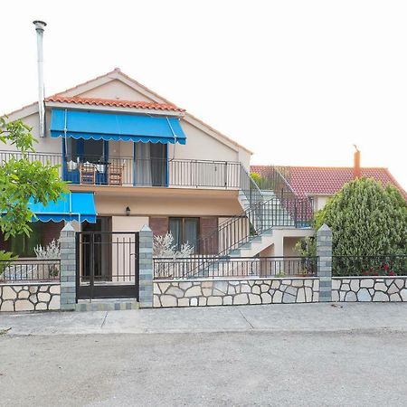 Sofia'S Place Sami  Exterior photo